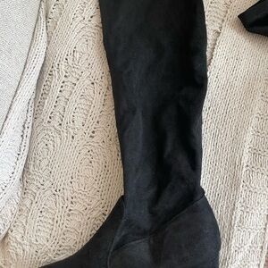 Elegant Black Women's Boots